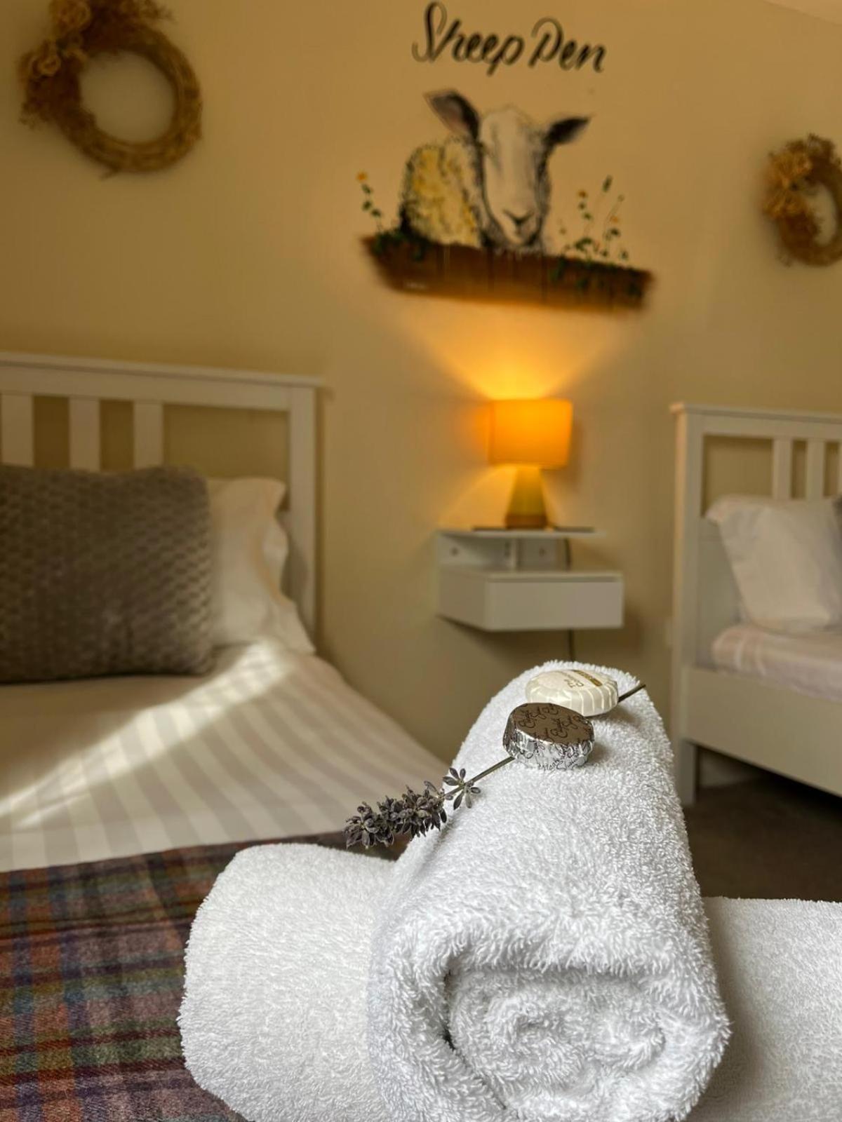 Farmyard Inn Youlgreave Esterno foto